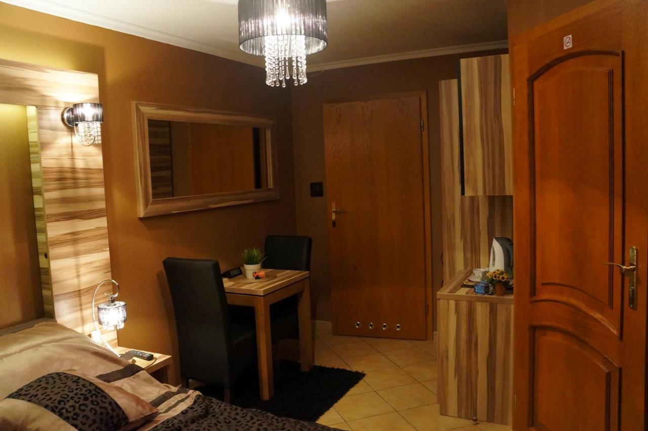 Pokoje Goscinne Atol Hel Extérieur photo